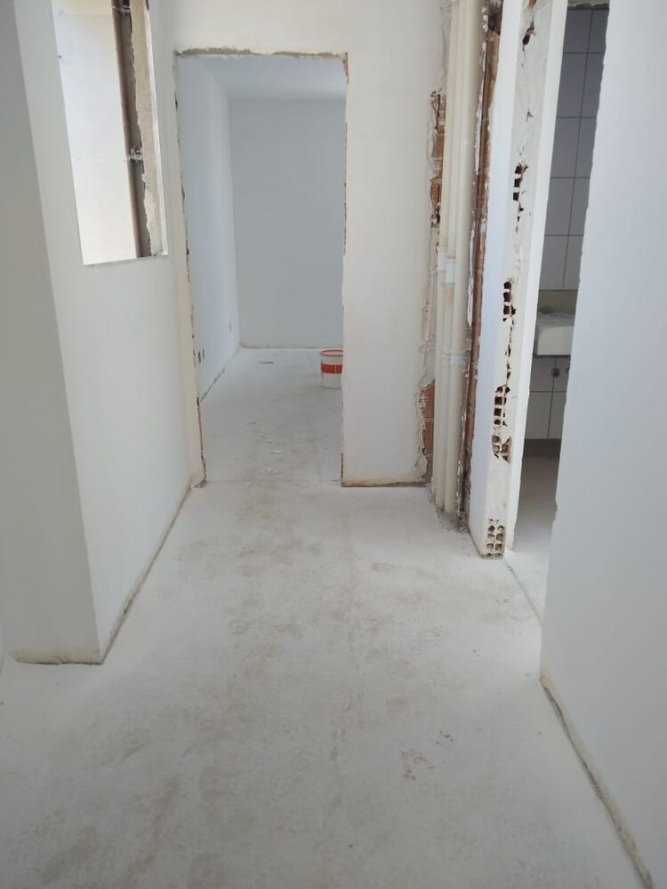 Apartamento à venda com 2 quartos, 70m² - Foto 3