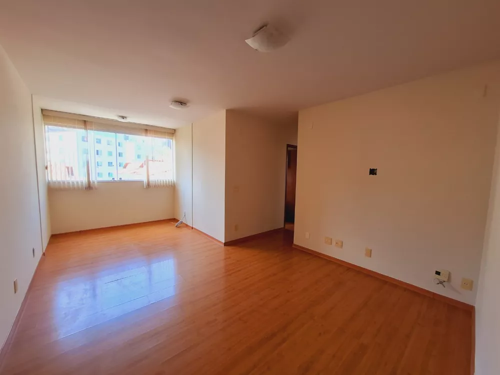 Apartamento para alugar com 3 quartos, 86m² - Foto 2