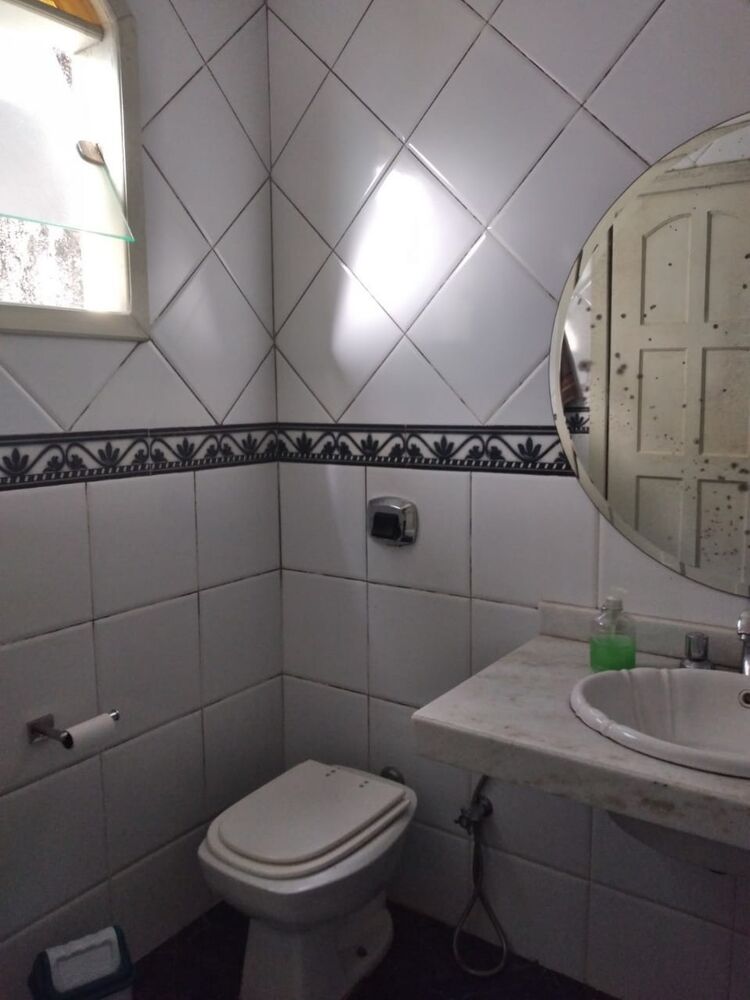 Casa à venda com 2 quartos, 120m² - Foto 1