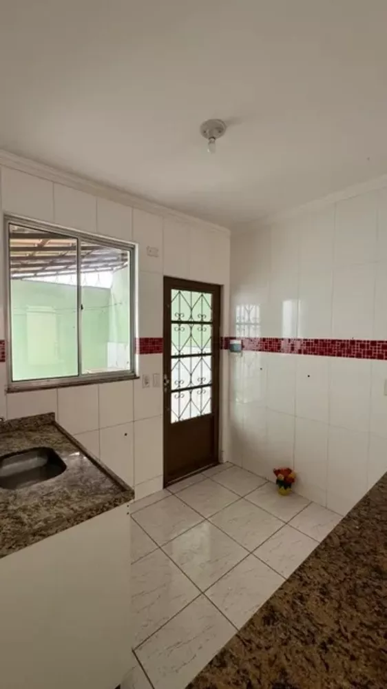 Casa à venda com 2 quartos, 64m² - Foto 5