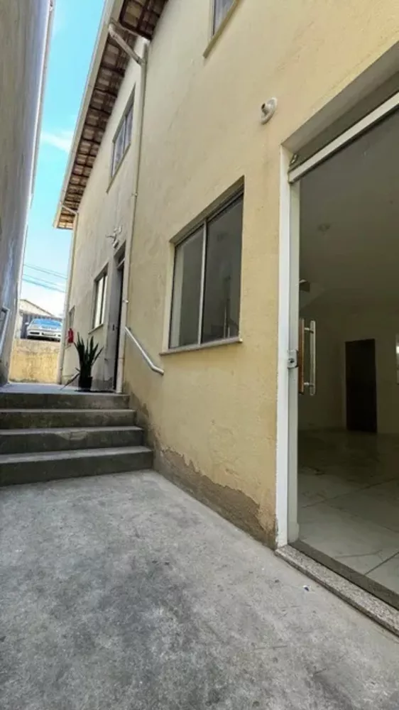 Casa à venda com 2 quartos, 64m² - Foto 13