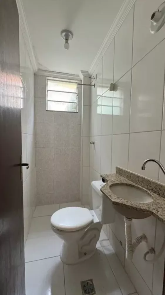 Casa à venda com 2 quartos, 64m² - Foto 4