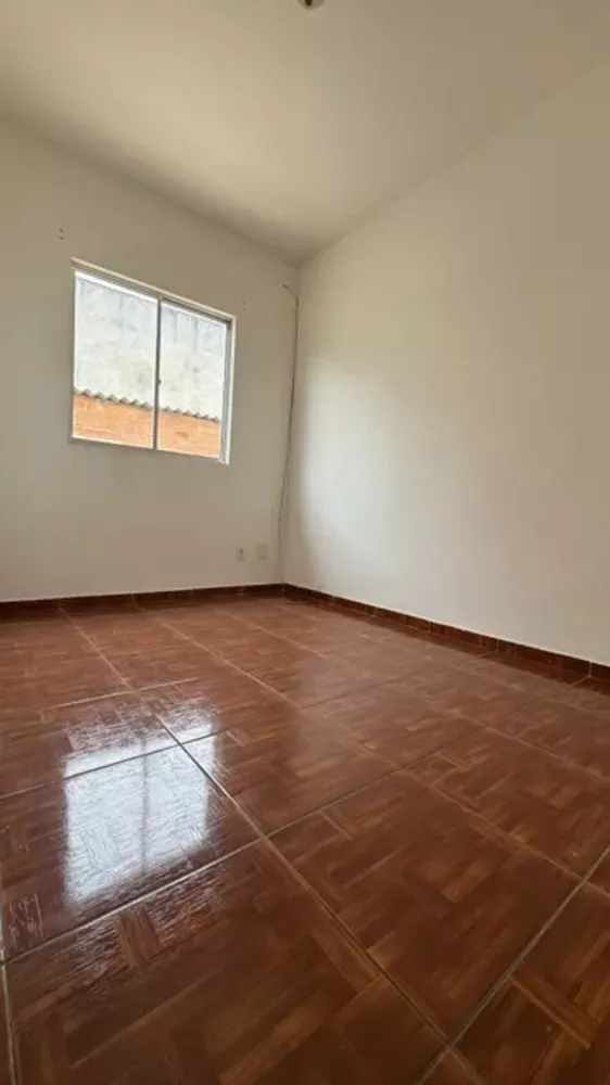 Casa à venda com 2 quartos, 64m² - Foto 8