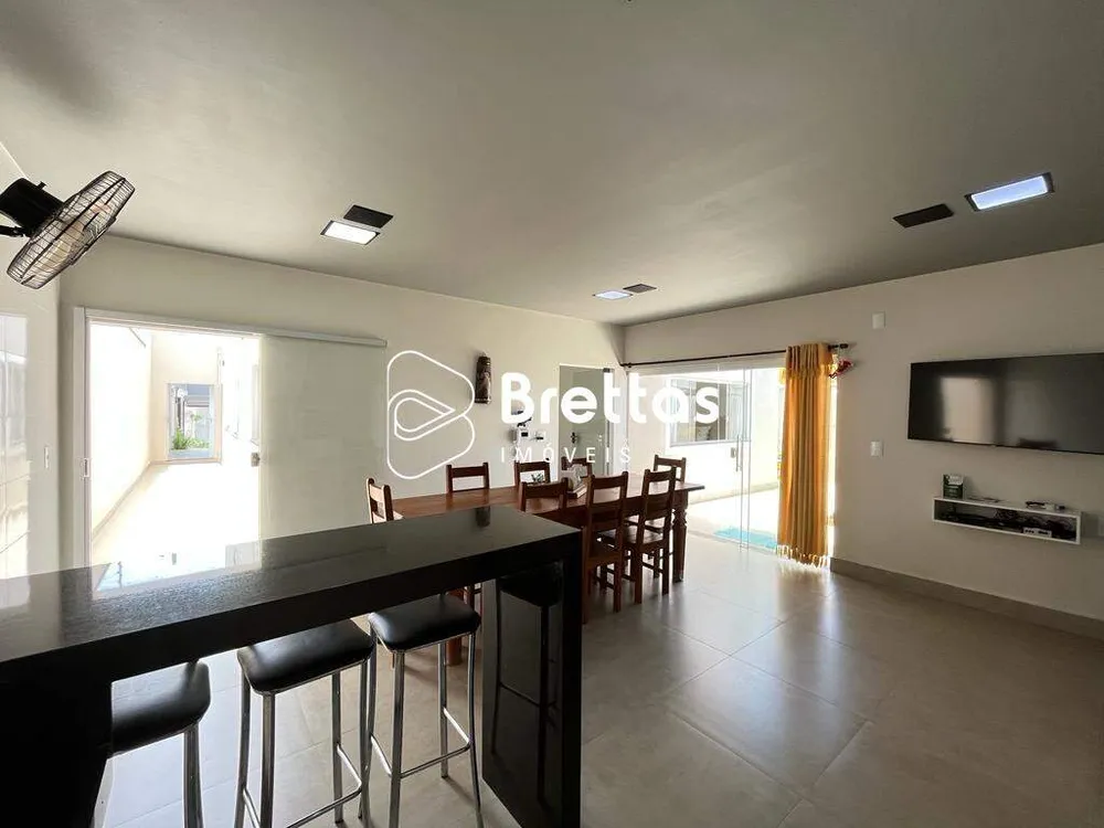 Casa, 4 quartos, 204 m² - Foto 3
