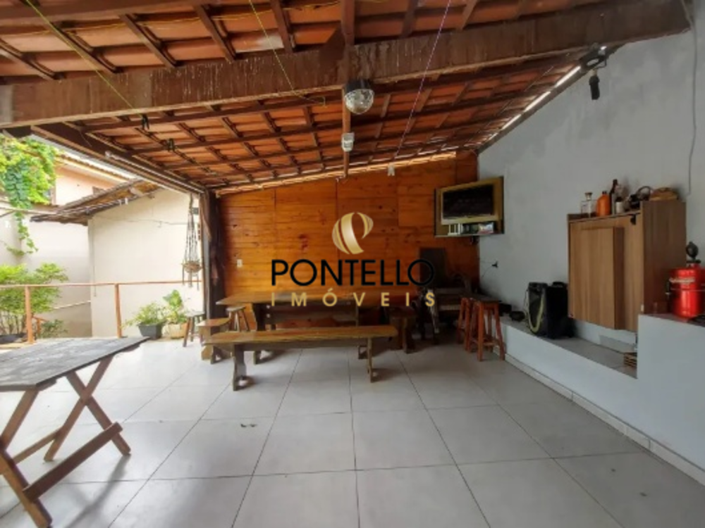 Casa à venda com 3 quartos, 160m² - Foto 2