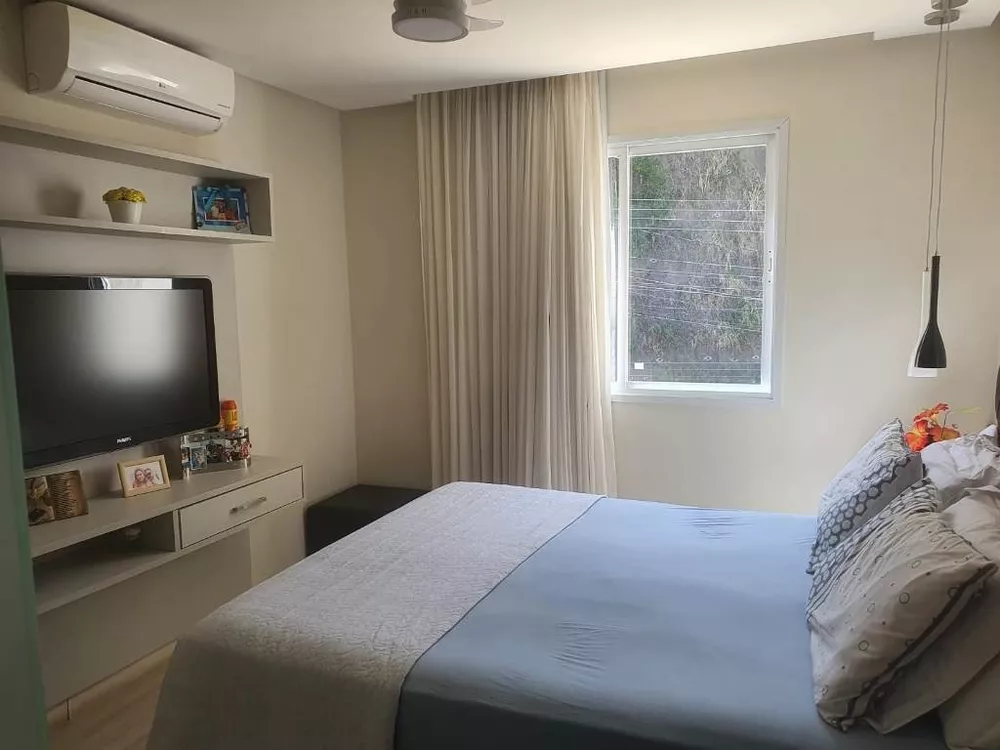 Casa à venda com 3 quartos, 240m² - Foto 13