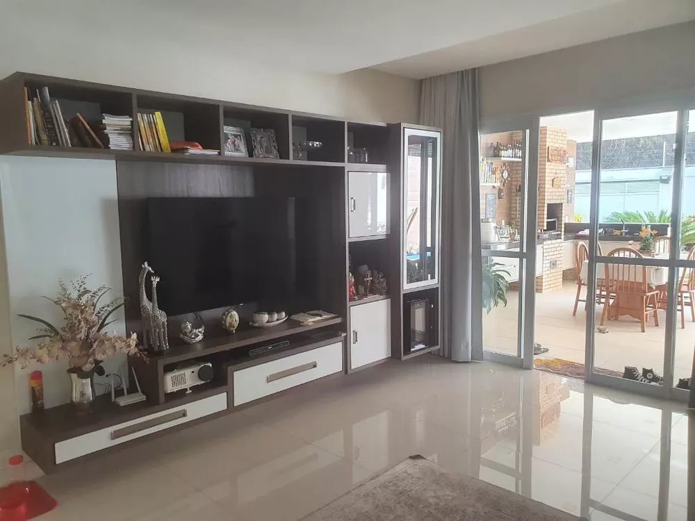 Casa à venda com 3 quartos, 240m² - Foto 4