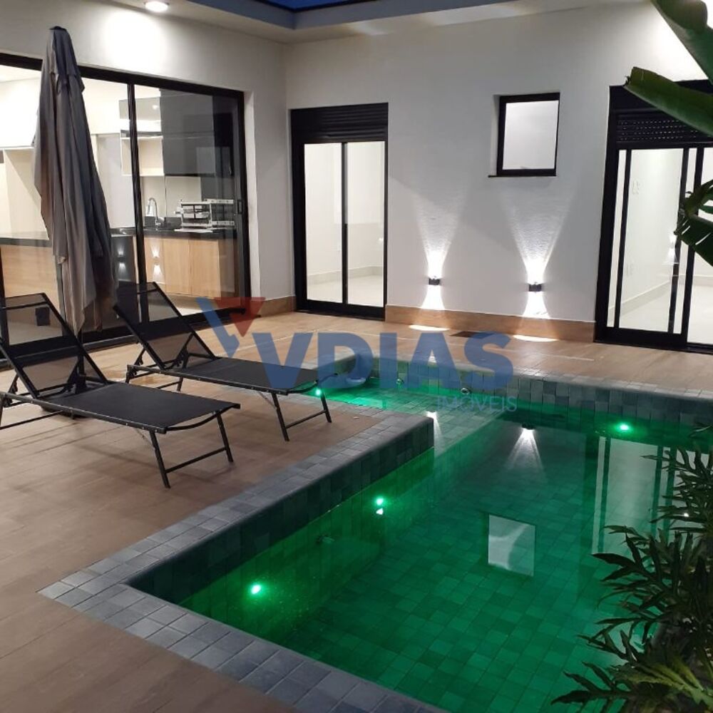 Casa de Condomínio à venda com 3 quartos, 300m² - Foto 2