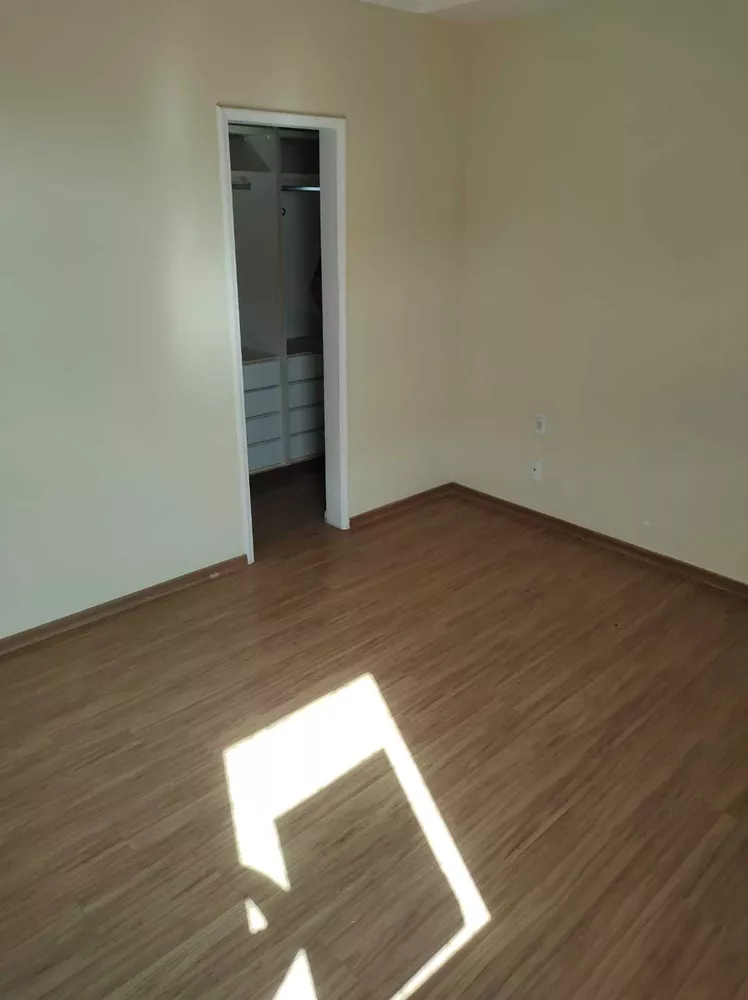 Apartamento à venda com 4 quartos, 188m² - Foto 17