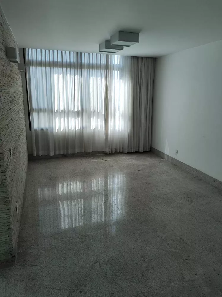 Apartamento à venda com 4 quartos, 188m² - Foto 8