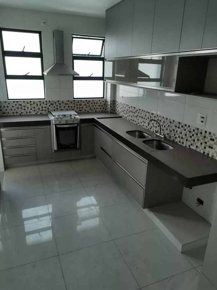 Apartamento à venda com 4 quartos, 188m² - Foto 25