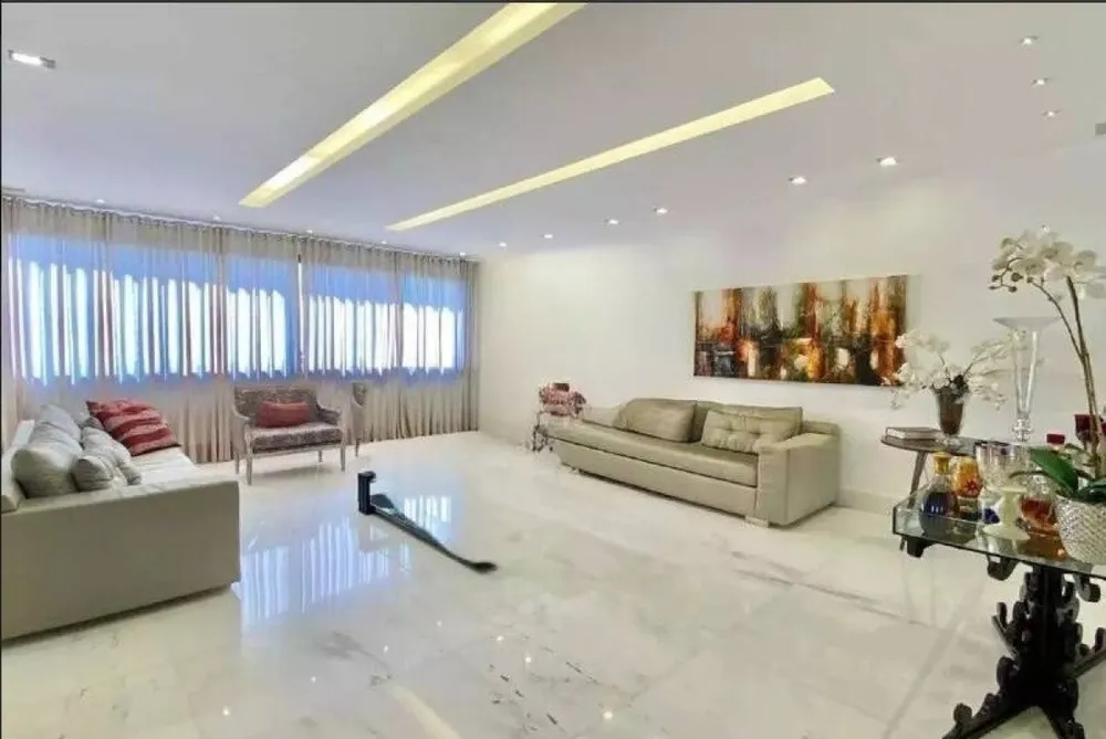 Apartamento, 3 quartos, 270 m² - Foto 1