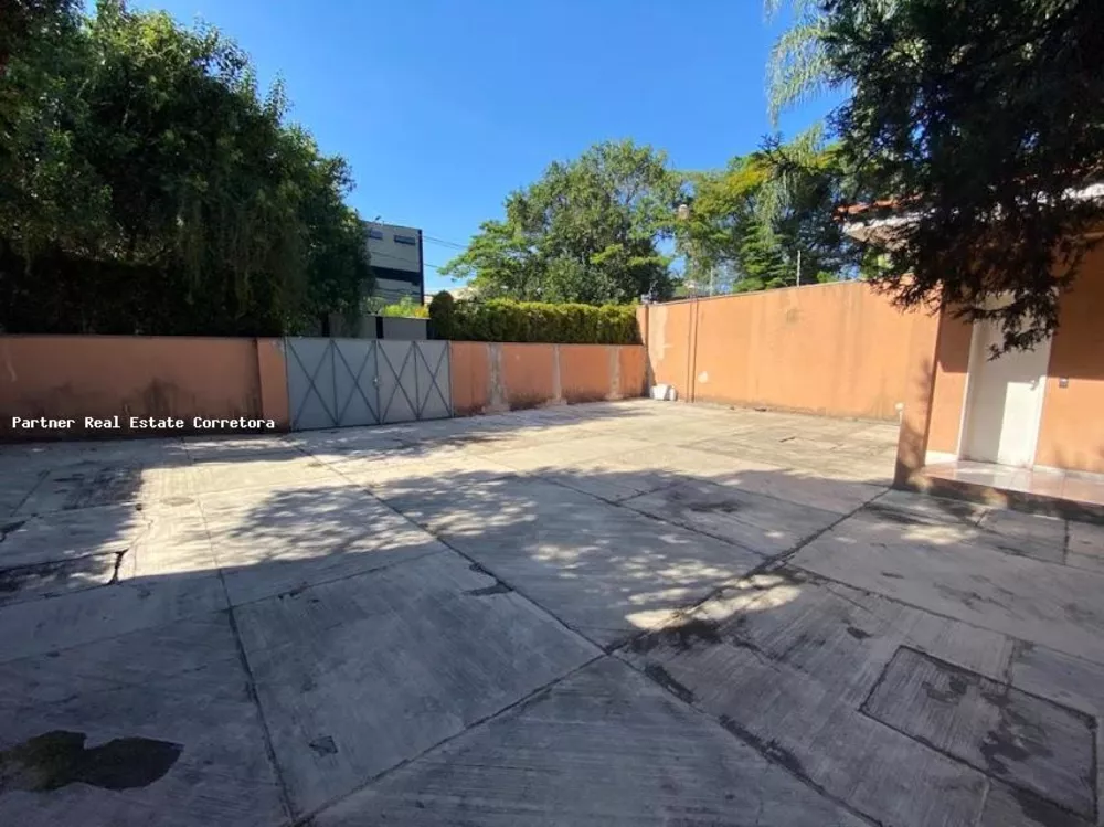 Casa à venda com 10 quartos, 761m² - Foto 4