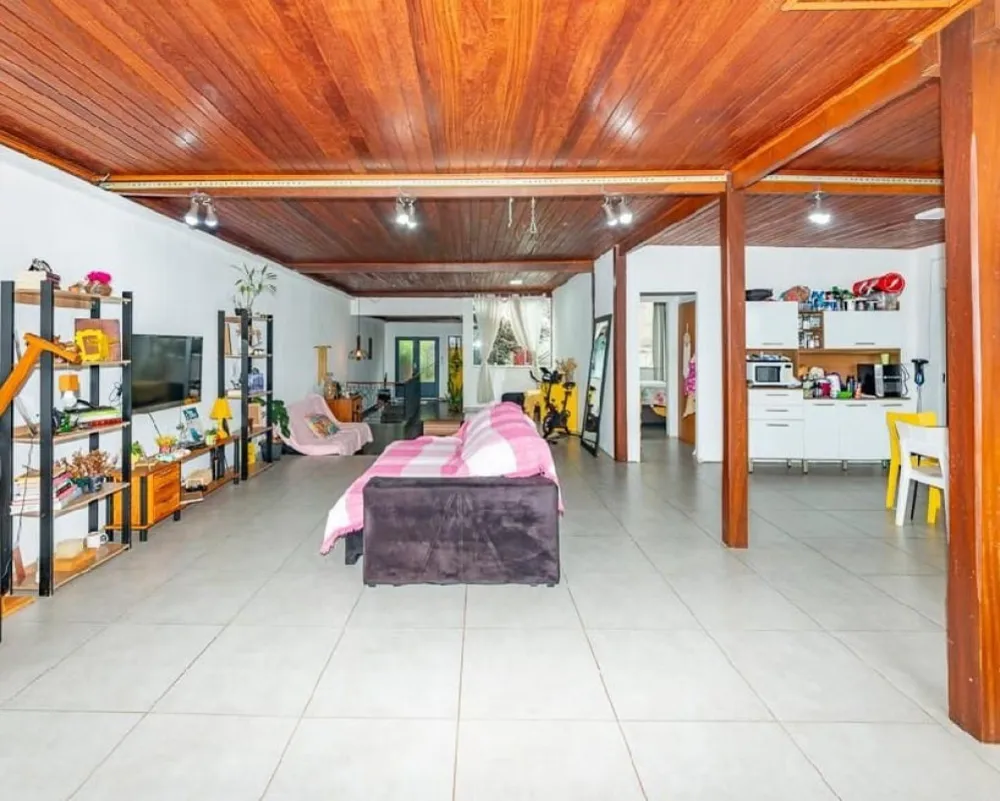 Casa, 5 quartos, 140 m² - Foto 1