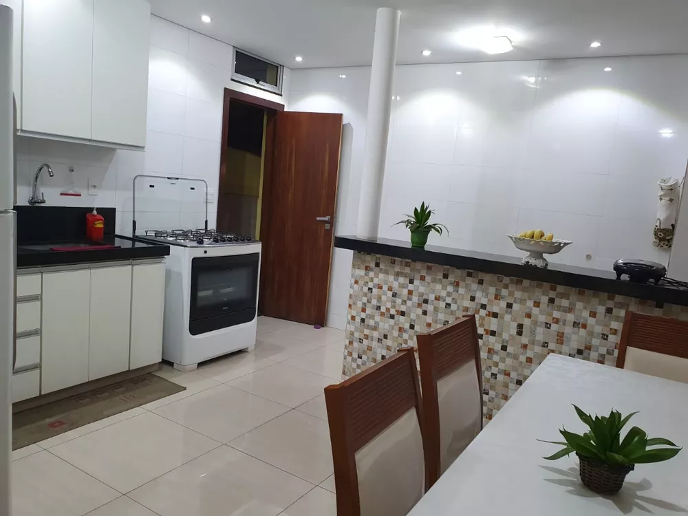 Casa à venda com 4 quartos, 143m² - Foto 18