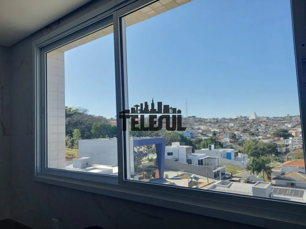Apartamento, 3 quartos, 168 m² - Foto 2