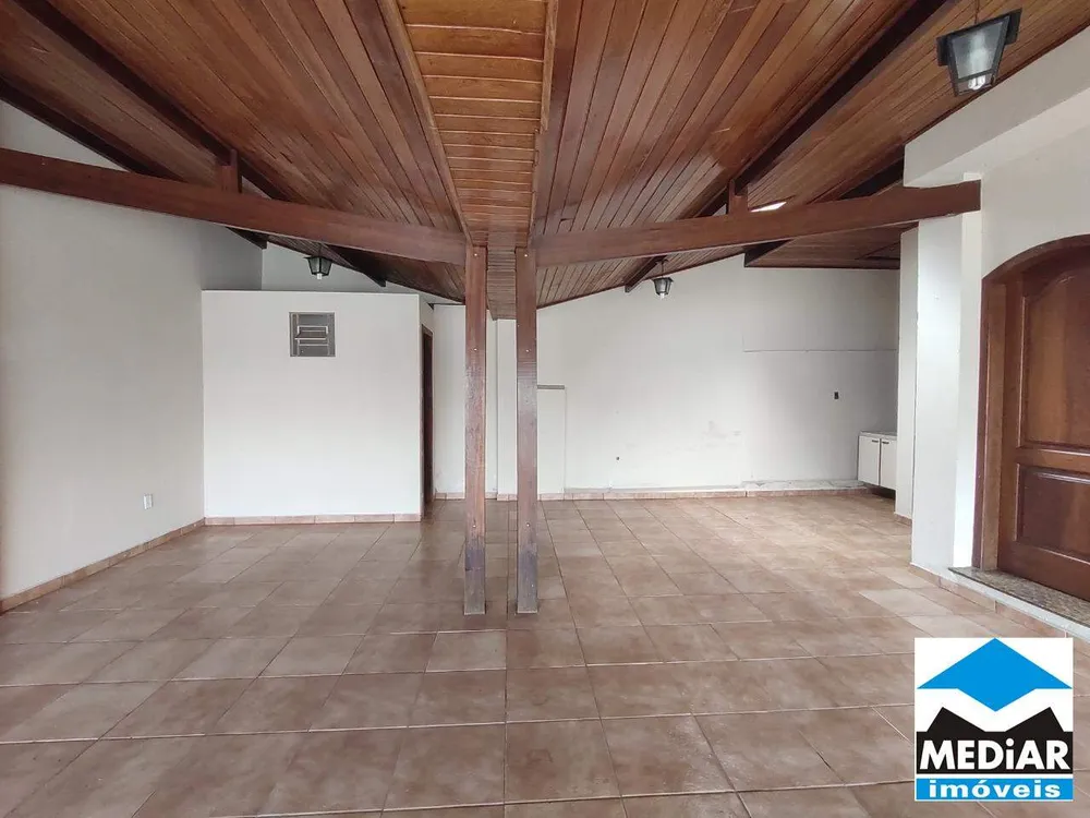 Casa, 3 quartos, 250 m² - Foto 2