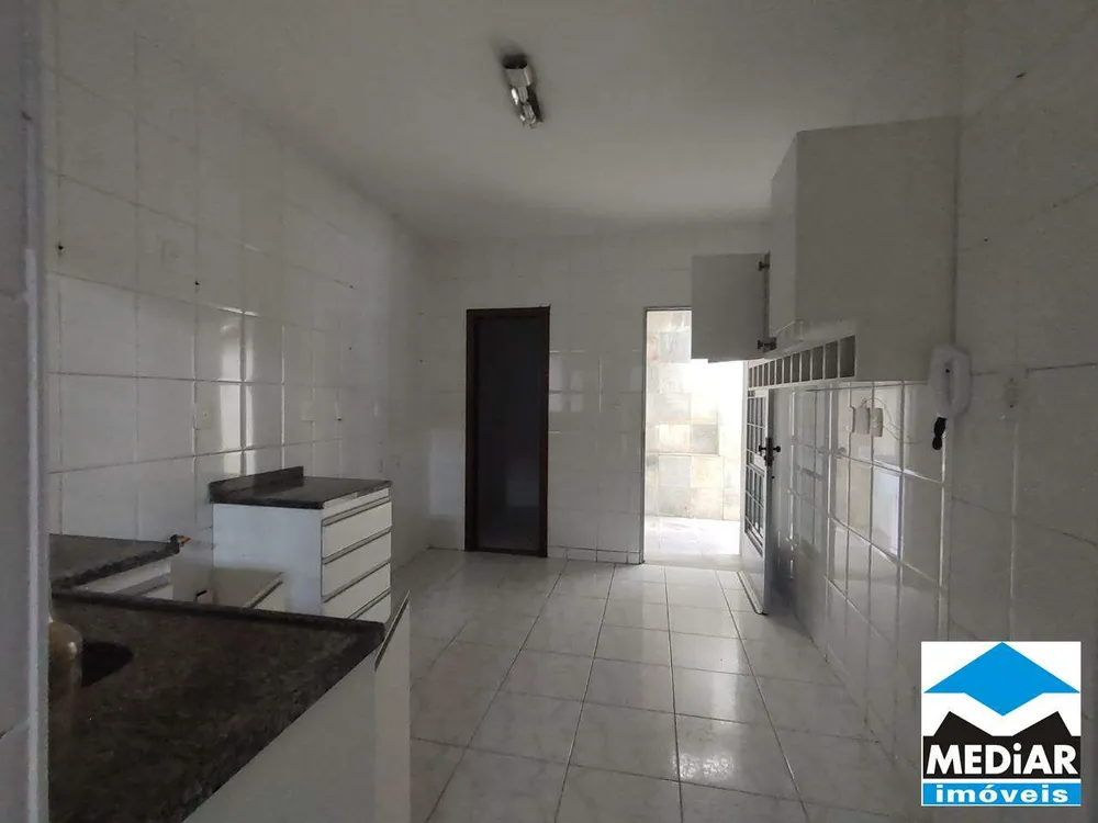 Casa, 3 quartos, 250 m² - Foto 6