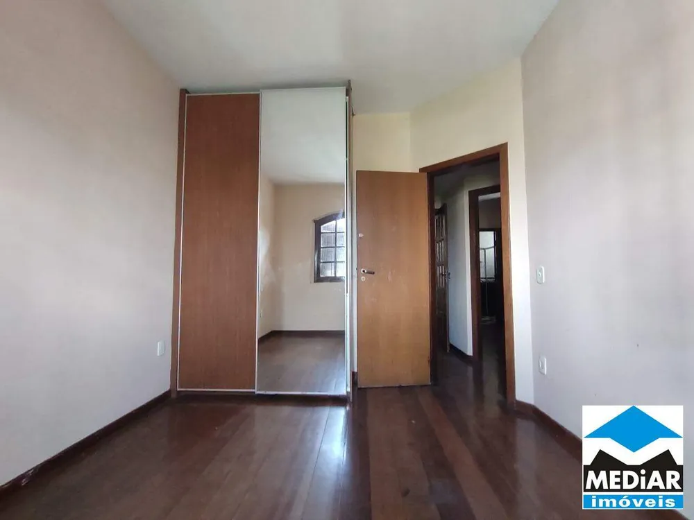 Casa, 3 quartos, 250 m² - Foto 11