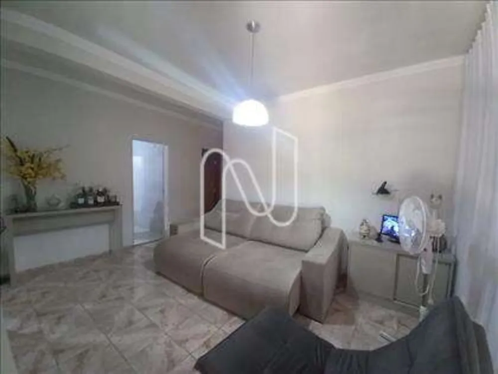 Casa, 3 quartos, 131 m² - Foto 1