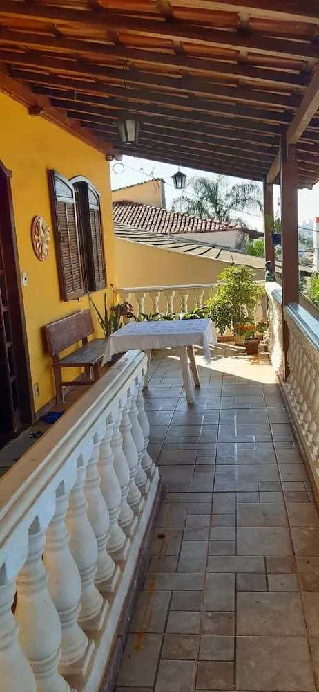 Casa à venda com 3 quartos, 200m² - Foto 15