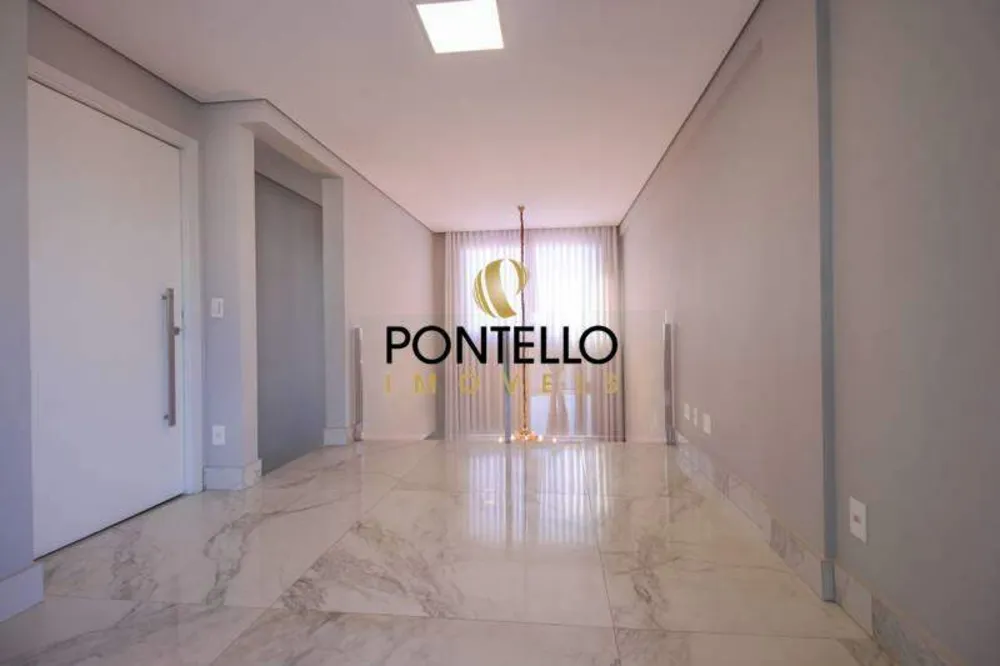Cobertura, 3 quartos, 213 m² - Foto 2