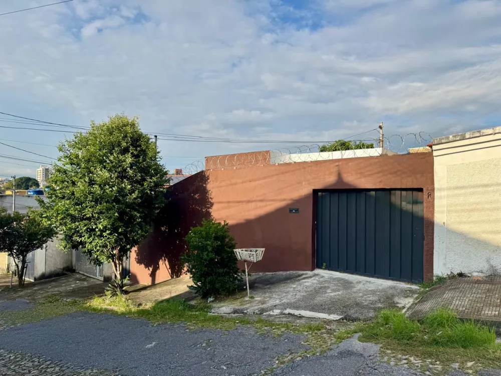 Casa, 4 quartos, 155 m² - Foto 1