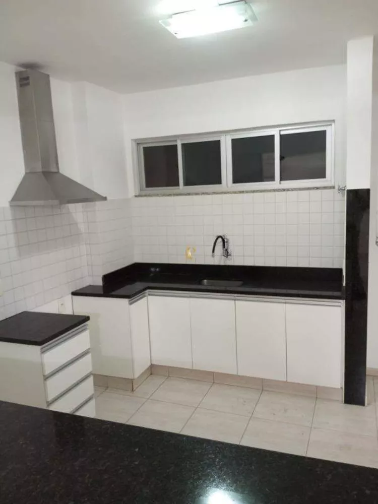 Apartamento à venda com 2 quartos, 80m² - Foto 1