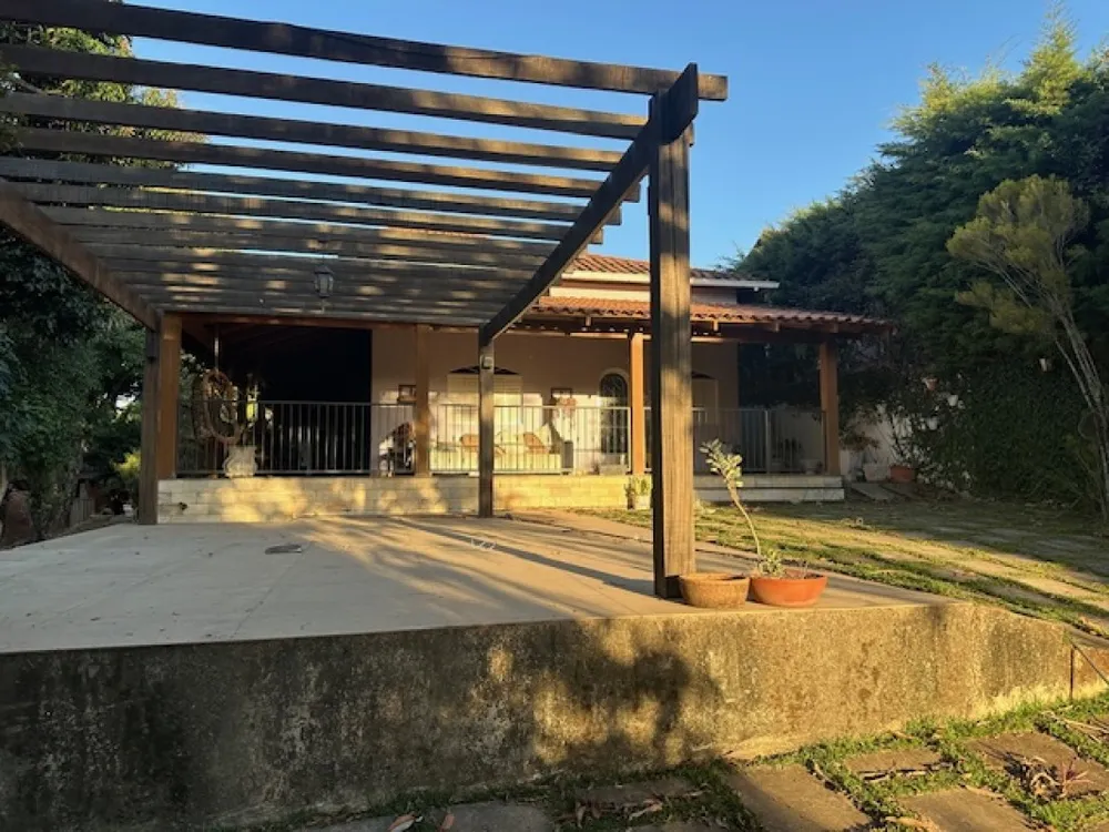 Chácara, 3 quartos, 1680 m² - Foto 1