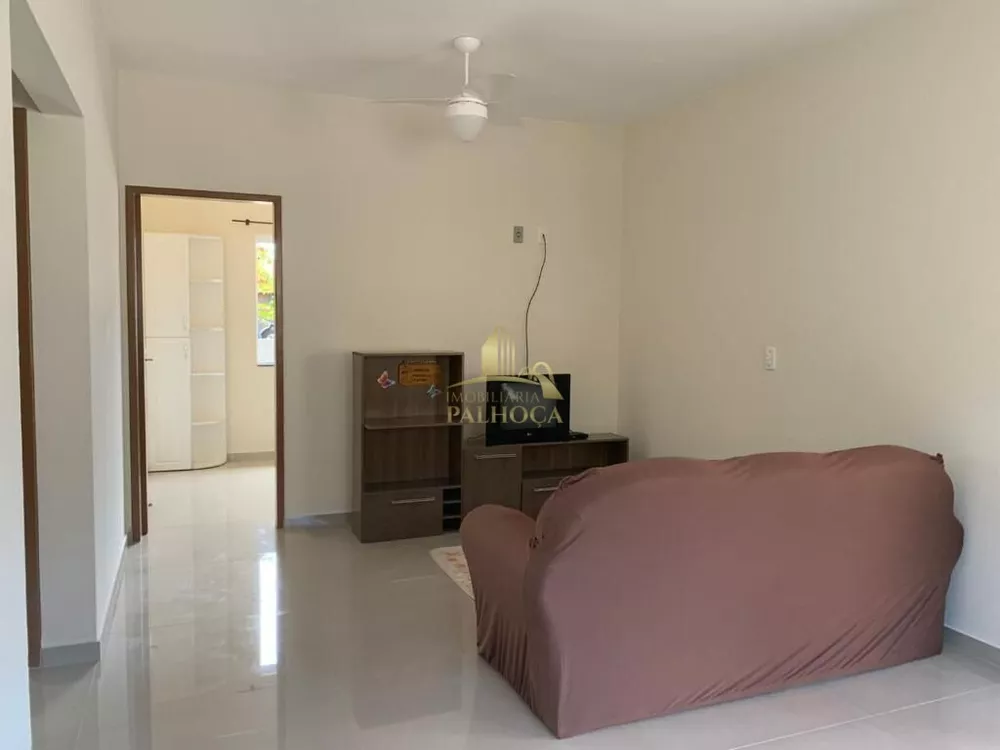 Casa à venda com 3 quartos, 65m² - Foto 4