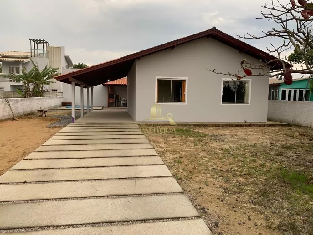 Casa à venda com 3 quartos, 65m² - Foto 2