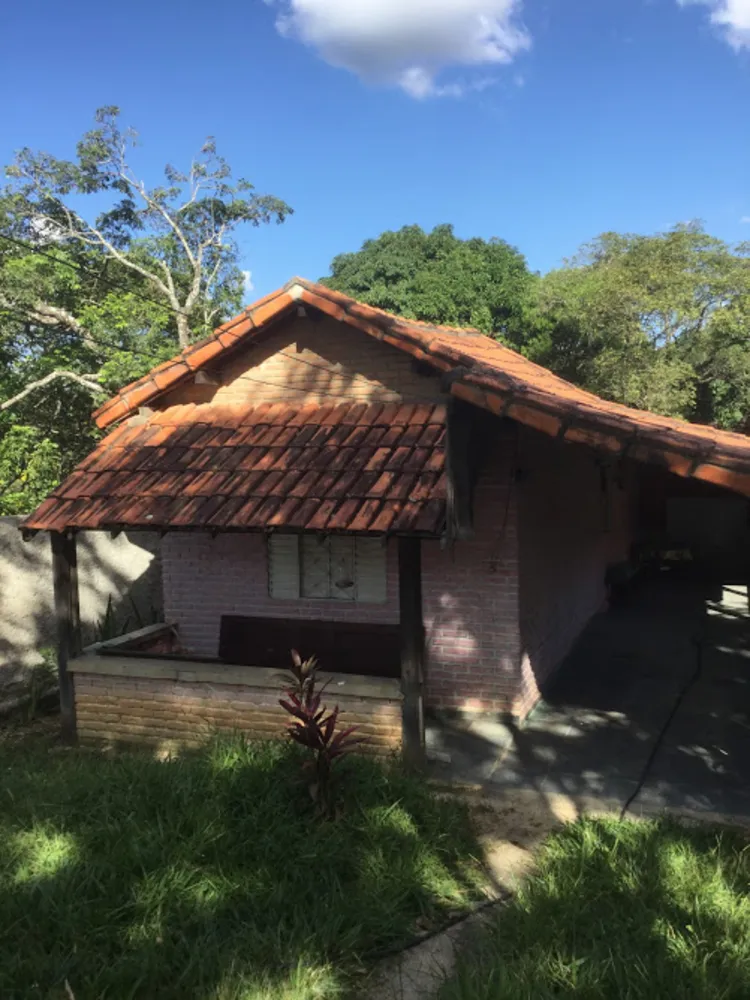 Chácara, 3 quartos, 1520 m² - Foto 1