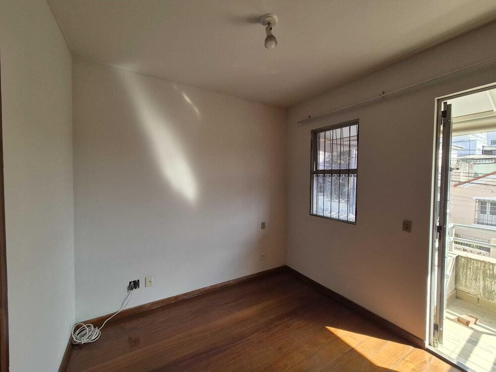 Apartamento à venda com 3 quartos, 76m² - Foto 4