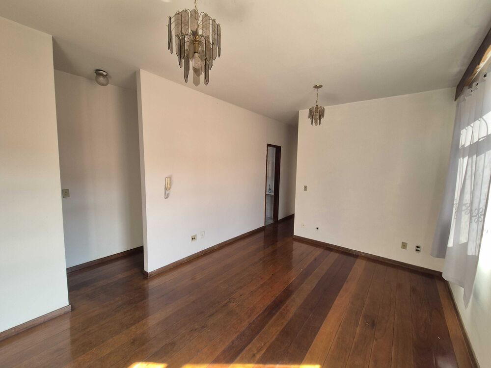 Apartamento à venda com 3 quartos, 76m² - Foto 1