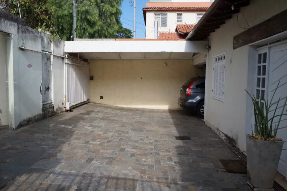 Casa à venda com 4 quartos, 349m² - Foto 2