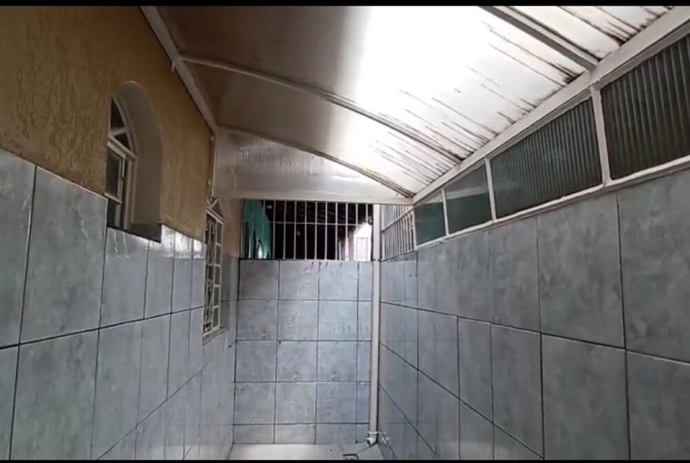 Casa à venda com 2 quartos, 66m² - Foto 5