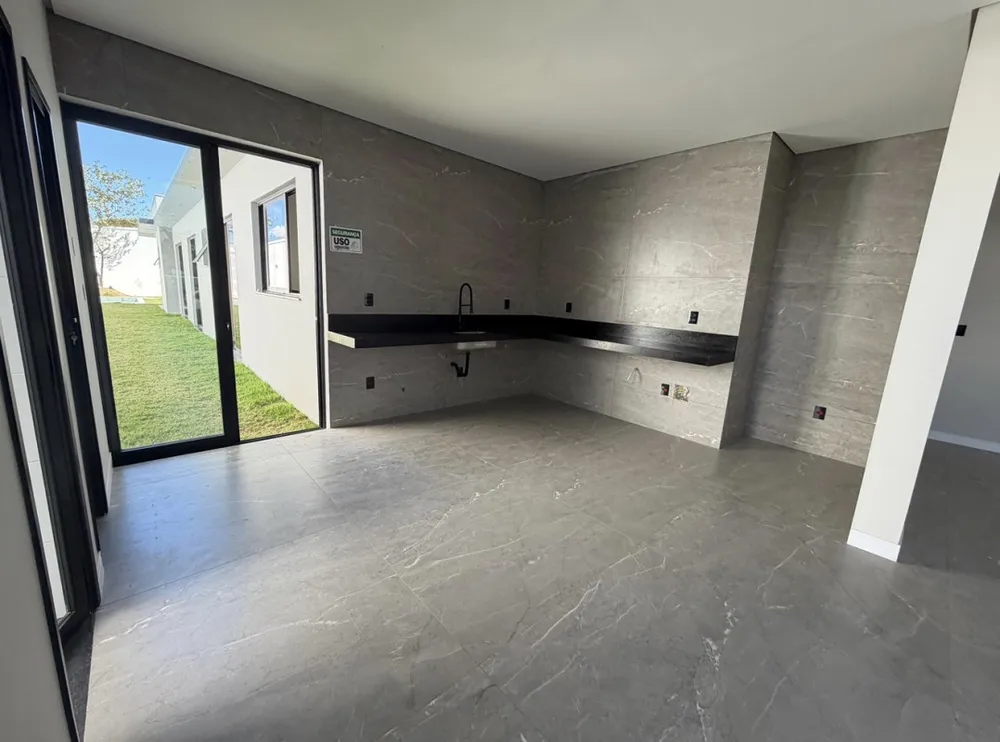 Casa, 4 quartos, 240 m² - Foto 12