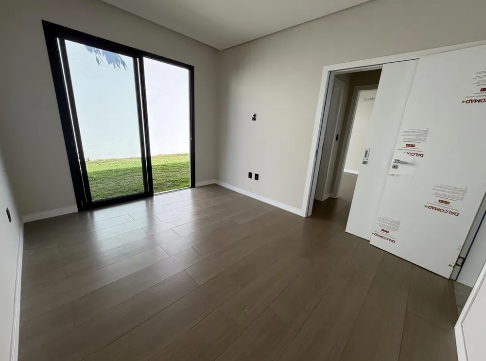 Casa, 4 quartos, 240 m² - Foto 9