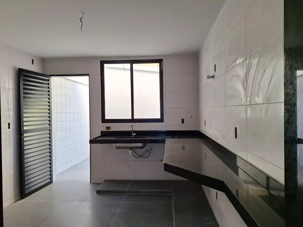 Apartamento à venda com 3 quartos, 124m² - Foto 11