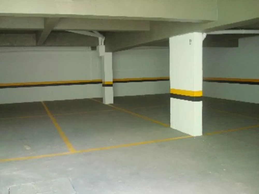 Apartamento à venda com 3 quartos, 150m² - Foto 1