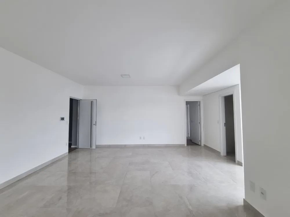 Apartamento, 3 quartos, 130 m² - Foto 1