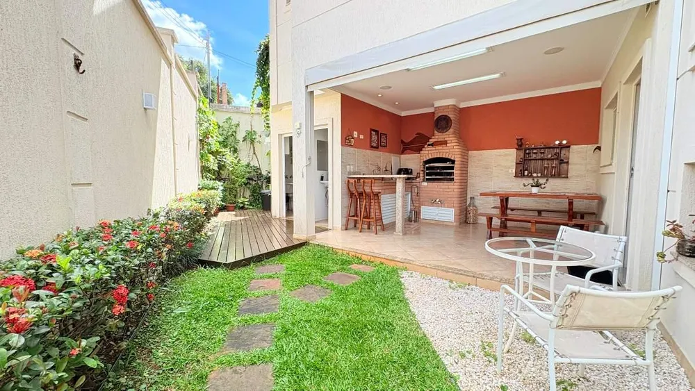 Casa, 3 quartos, 214 m² - Foto 1