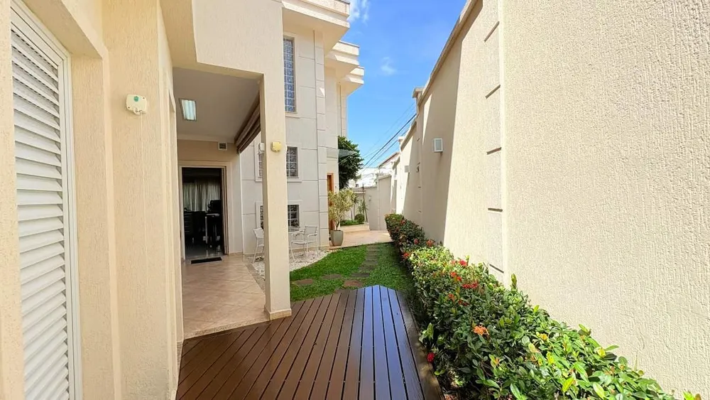 Casa, 3 quartos, 214 m² - Foto 2