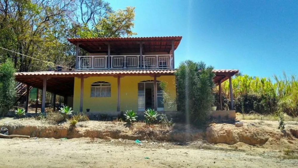 Chácara à venda com 4 quartos, 200m² - Foto 3