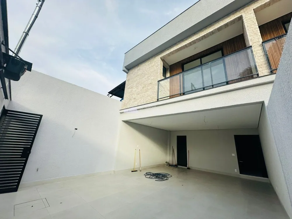 Casa, 4 quartos, 200 m² - Foto 1