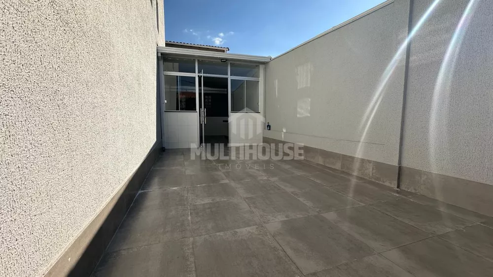 Casa à venda com 4 quartos, 240m² - Foto 6