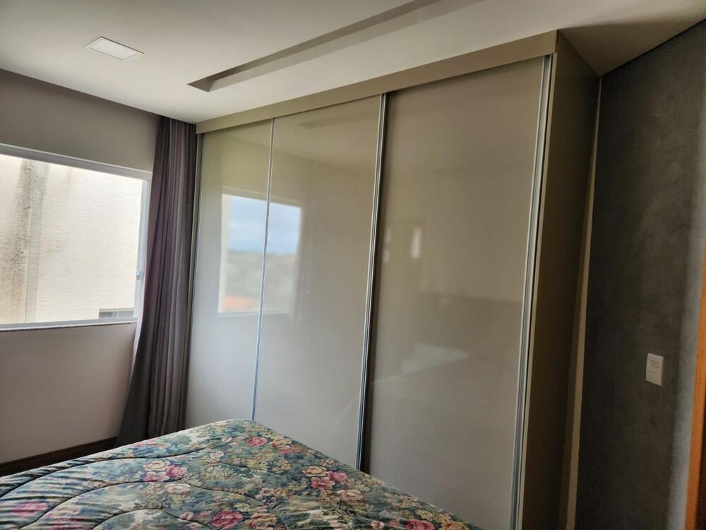 Casa à venda com 3 quartos, 70m² - Foto 4