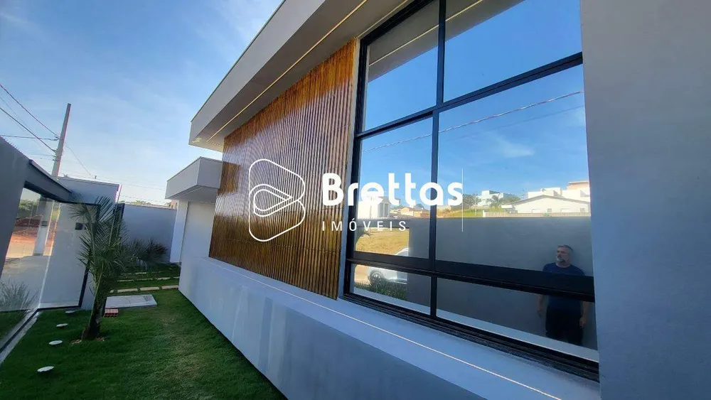 Casa, 3 quartos, 262 m² - Foto 1