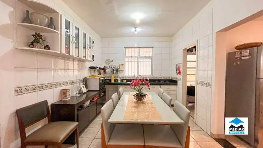 Casa, 4 quartos, 312 m² - Foto 1