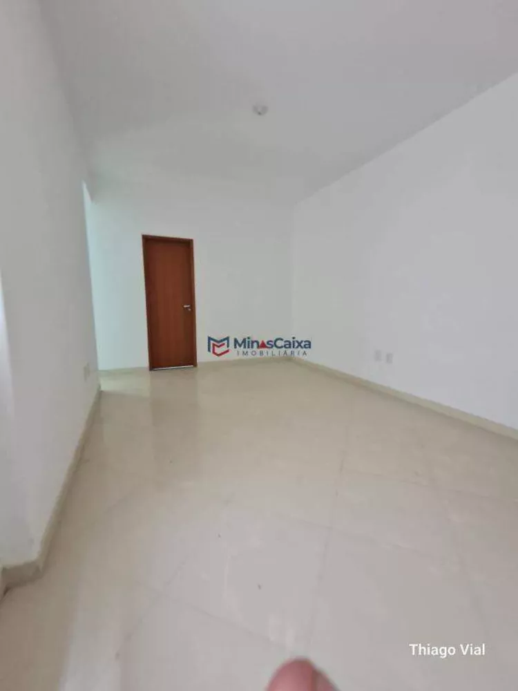 Apartamento à venda com 3 quartos, 71m² - Foto 1